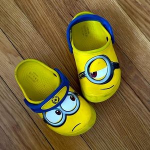 Minion Crocs kids size 9C